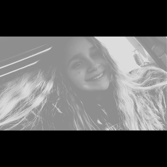 Meet your Posher, Jessi - Picture 2 of 4